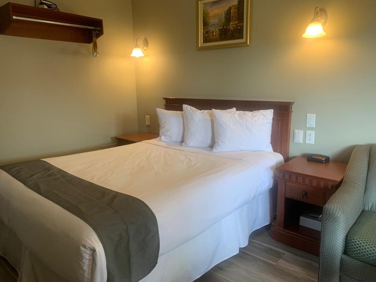 Hotel And Suites Les Laurentides Saint-Sauveur-des-Monts Exteriér fotografie